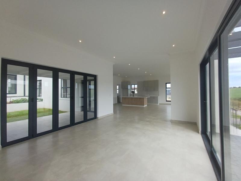 4 Bedroom Property for Sale in Mount Royal Golf Estate Western Cape